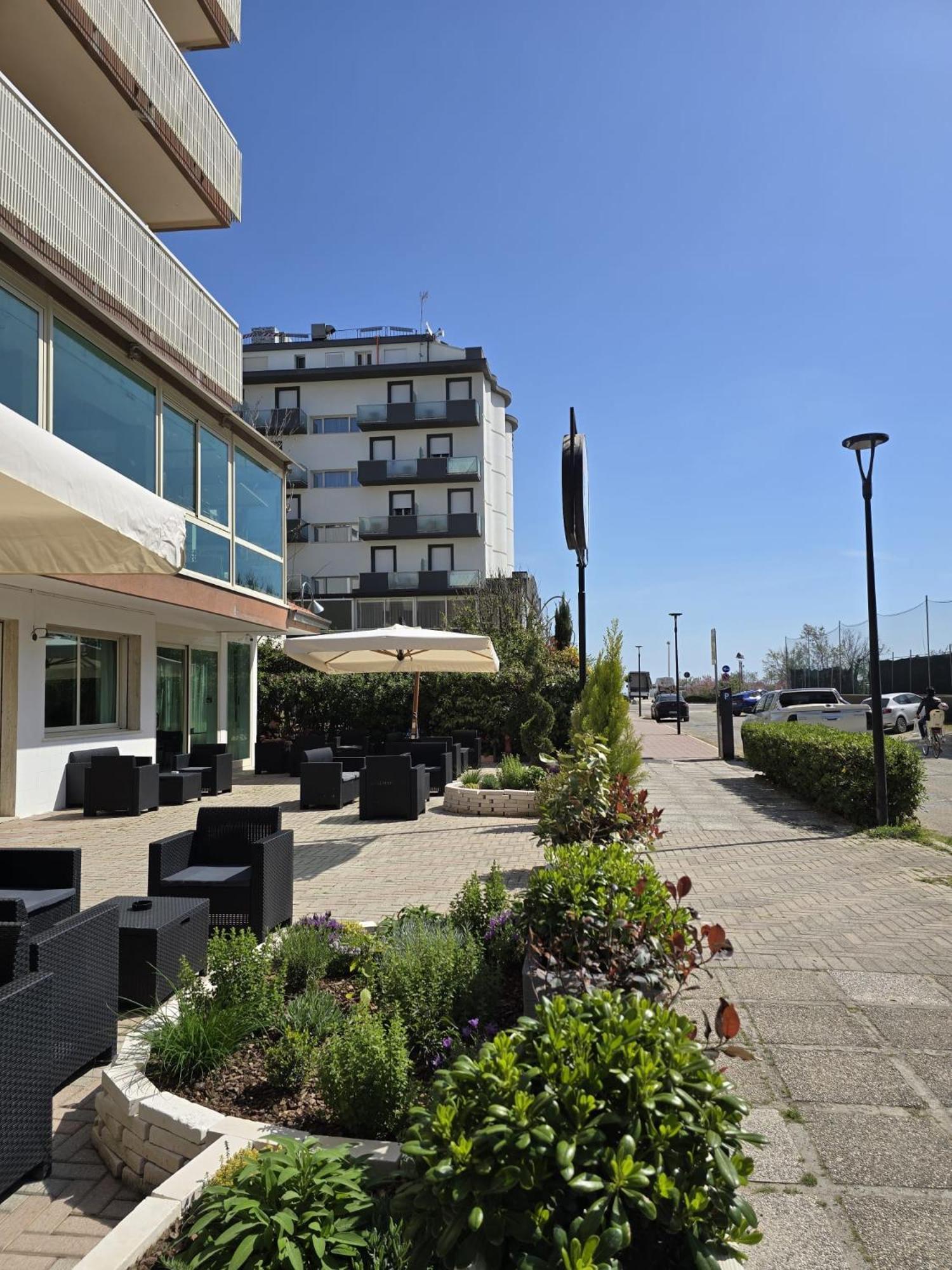 Hotel Helios Beach ميلانو ماريتيما المظهر الخارجي الصورة