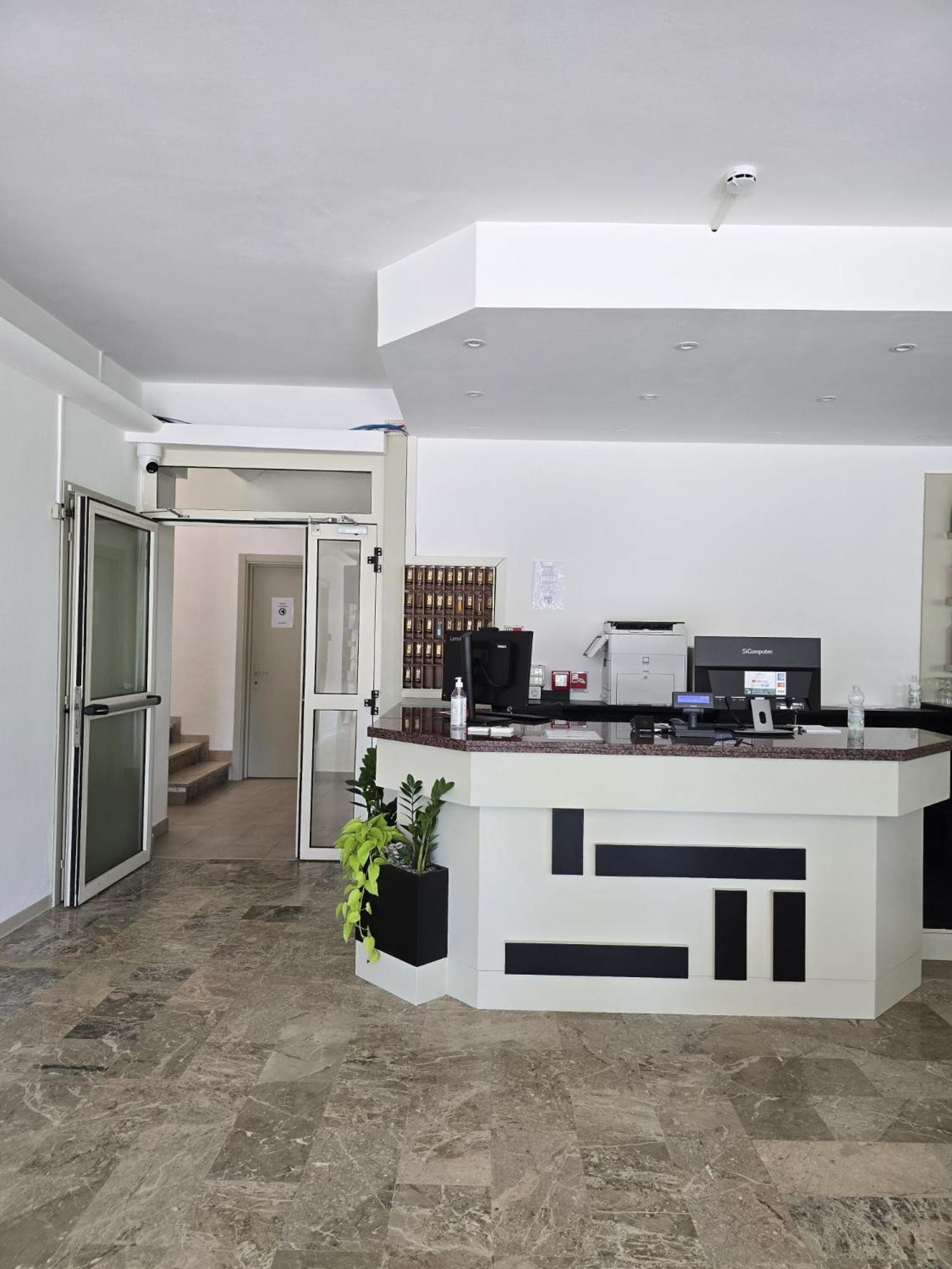 Hotel Helios Beach ميلانو ماريتيما المظهر الخارجي الصورة