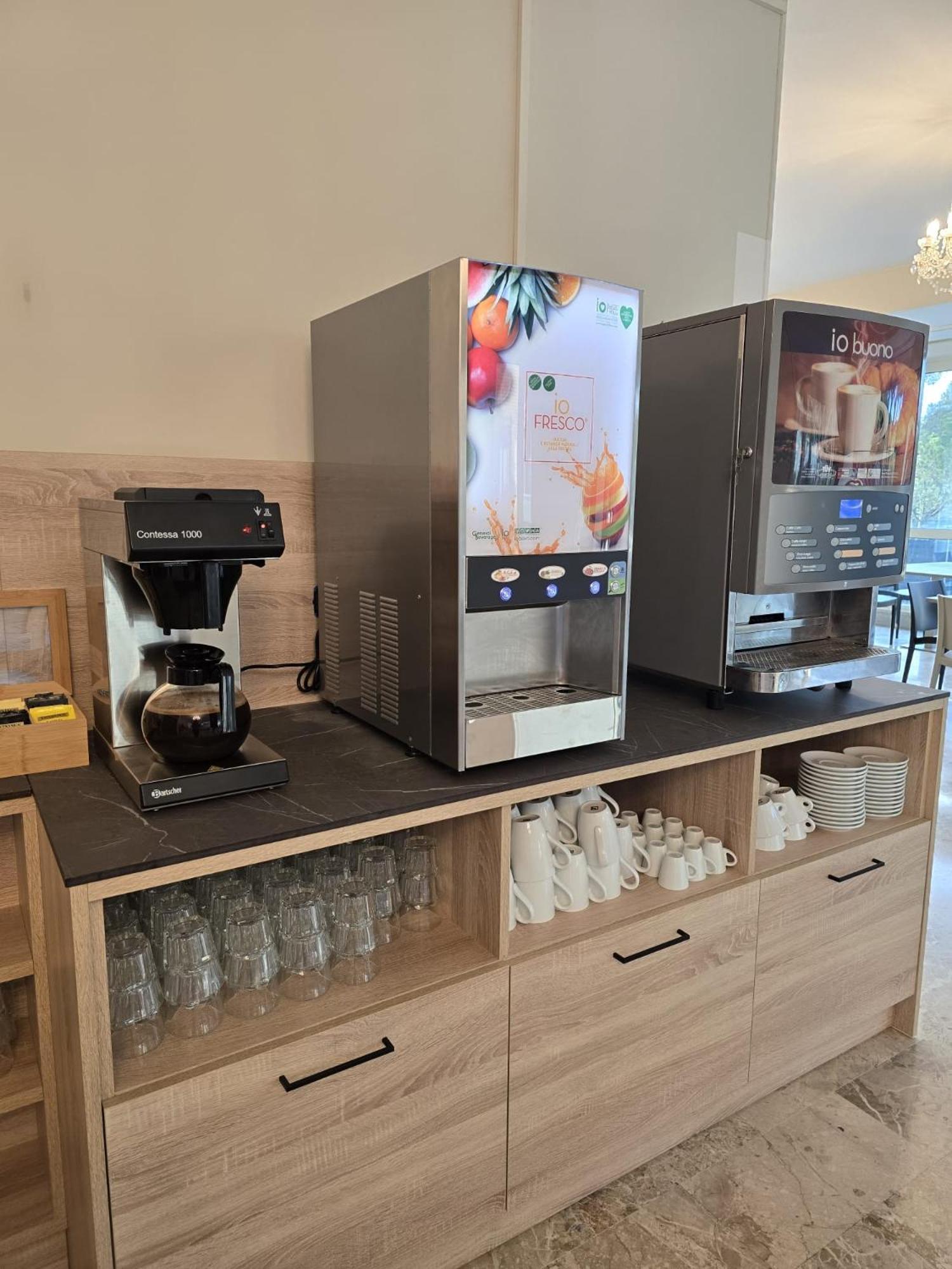 Hotel Helios Beach ميلانو ماريتيما المظهر الخارجي الصورة
