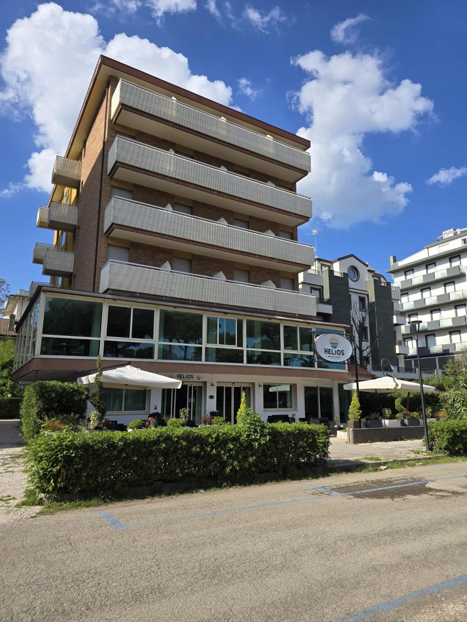 Hotel Helios Beach ميلانو ماريتيما المظهر الخارجي الصورة