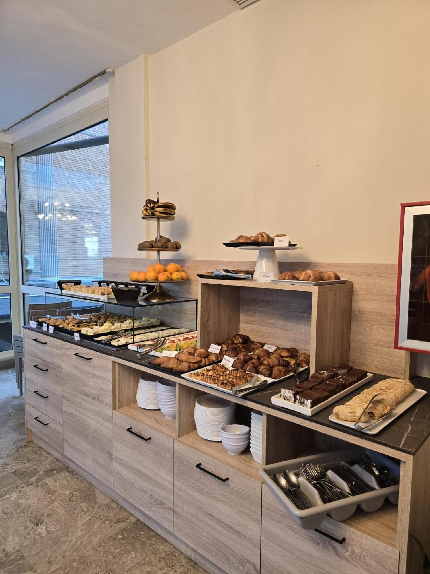 Hotel Helios Beach ميلانو ماريتيما المظهر الخارجي الصورة