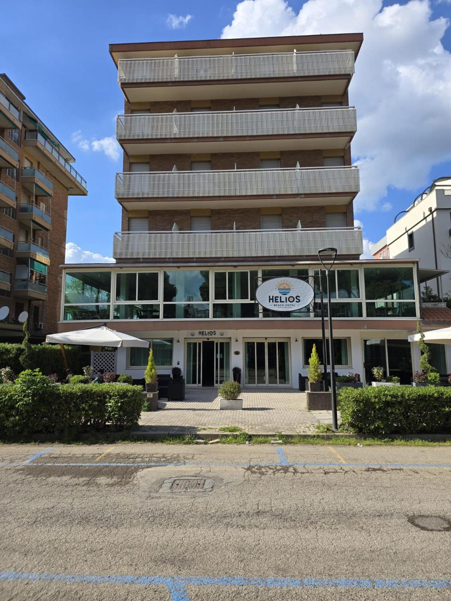 Hotel Helios Beach ميلانو ماريتيما المظهر الخارجي الصورة