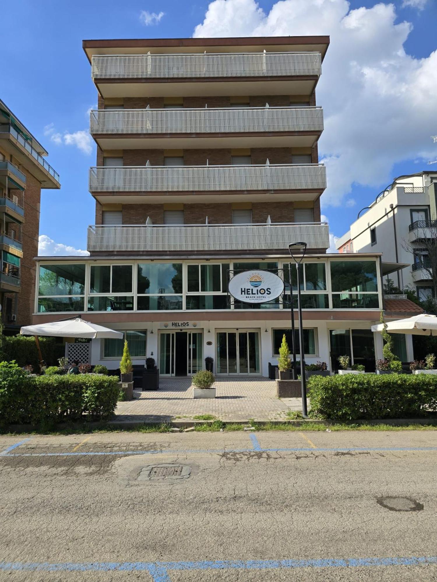 Hotel Helios Beach ميلانو ماريتيما المظهر الخارجي الصورة