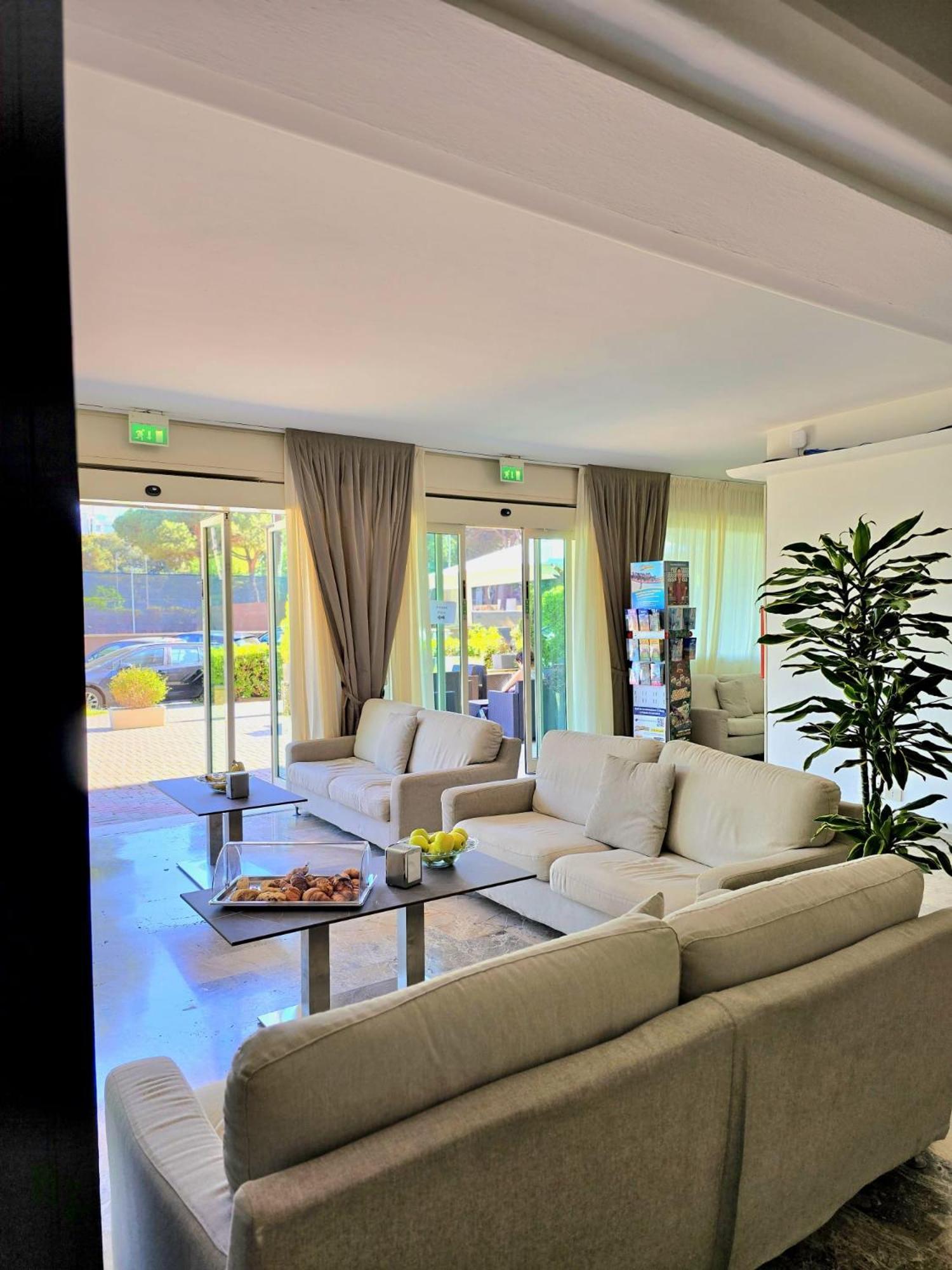 Hotel Helios Beach ميلانو ماريتيما المظهر الخارجي الصورة